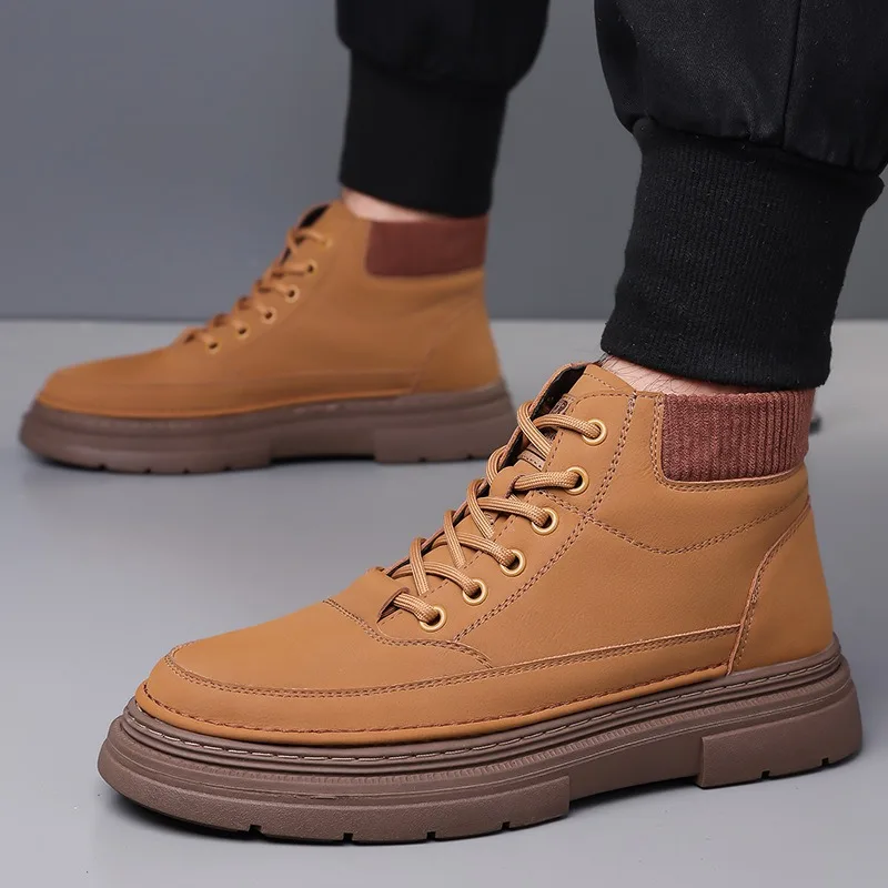 Stivali con plateau caldi in velluto di pelle di design per uomo Autunno Inverno Scarpe da uomo in cotone con suola morbida Stivaletti gialli moda maschile