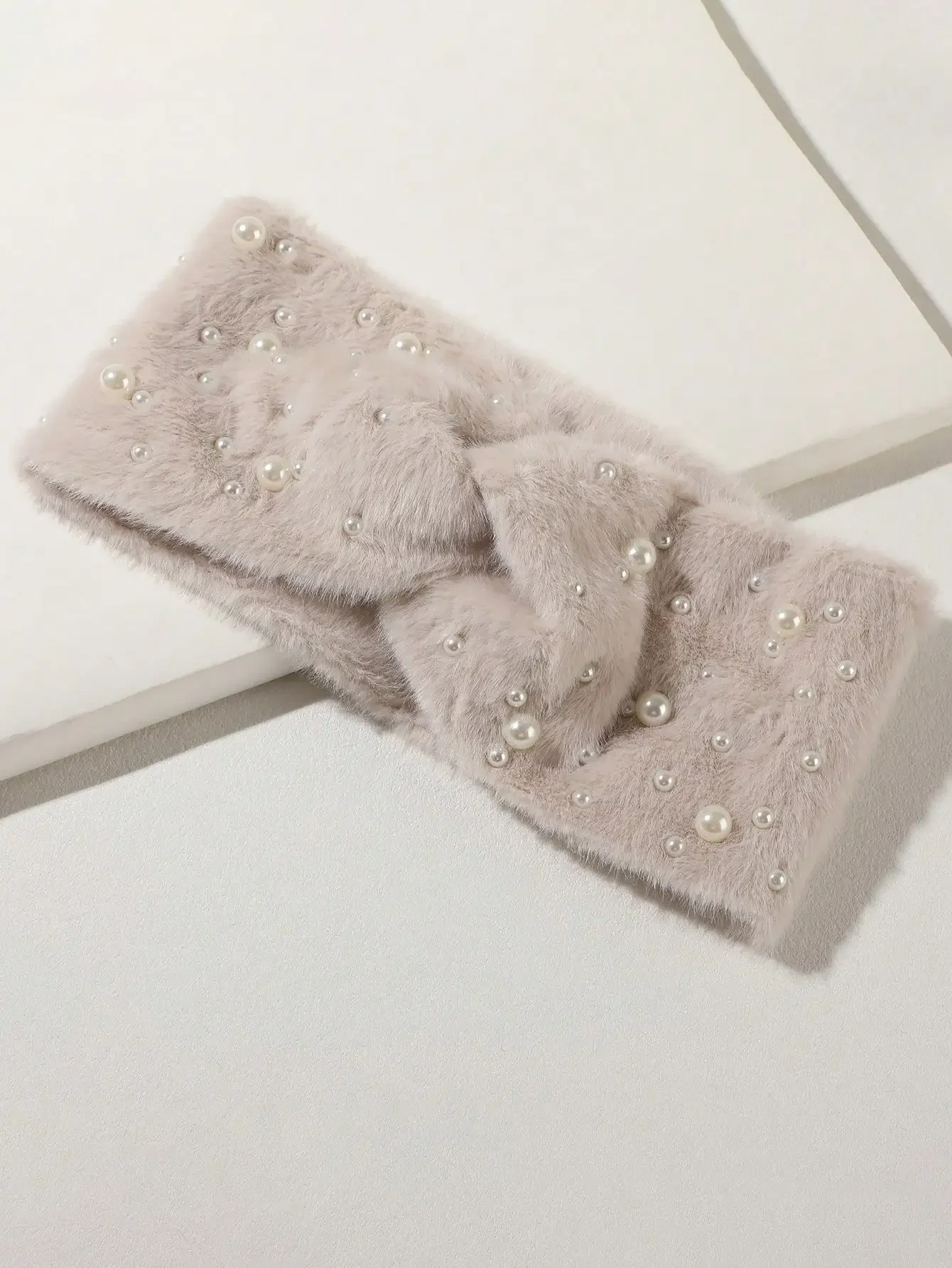 

Плюшевая повязка на голову с искусственным жемчугом для женщин, теплая, противоскользящая, осенне-зимняя, аксессуар для волос