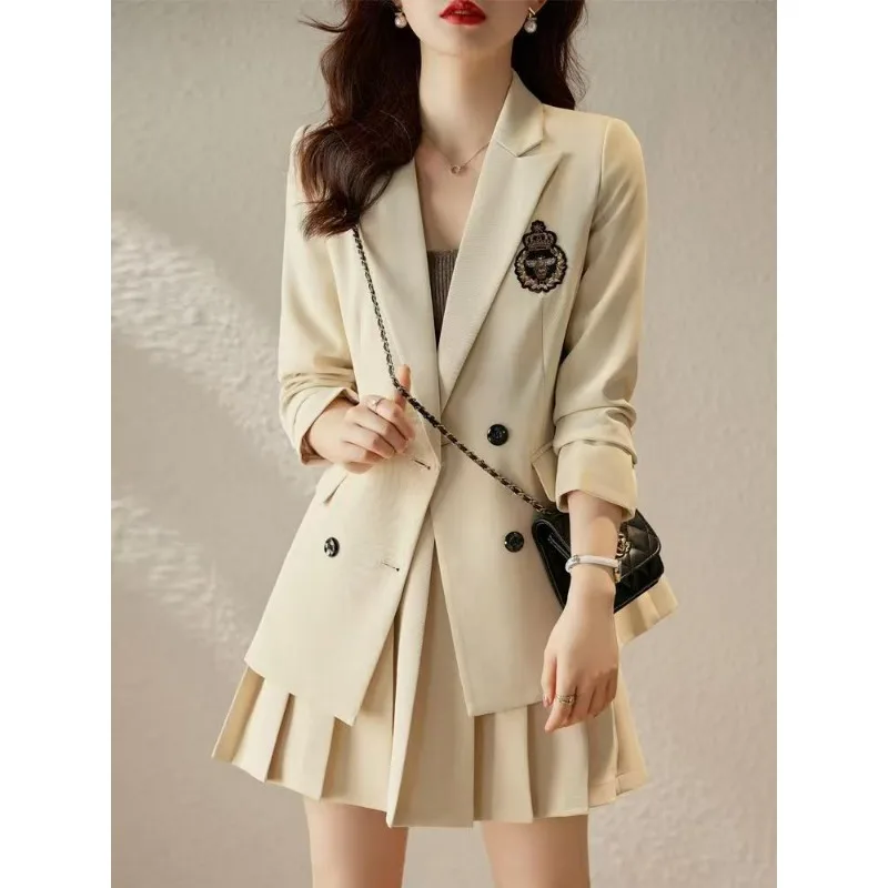 

Повседневный костюм для женщин, осень 2024, новый стиль, модное высококачественное маленькое платье, комплект из двух предметов