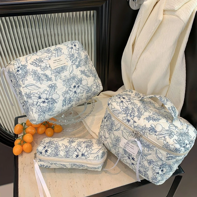 Wholesale Vintage Flower Women Cosmetic Bag Portable Zipper Makeup Travel Organizer Female Handbag Toiletry Storage Pouch