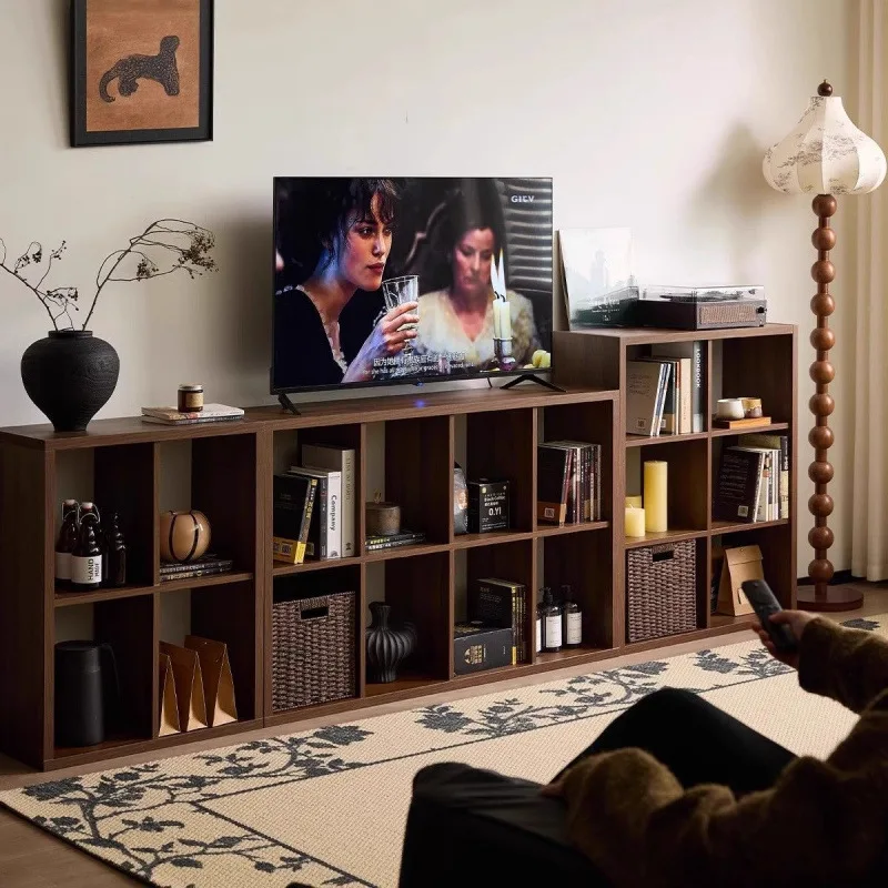 libreria-in-legno-massello-scaffale-a-tutta-altezza-combinazione-libera-mobile-retro-a-griglia