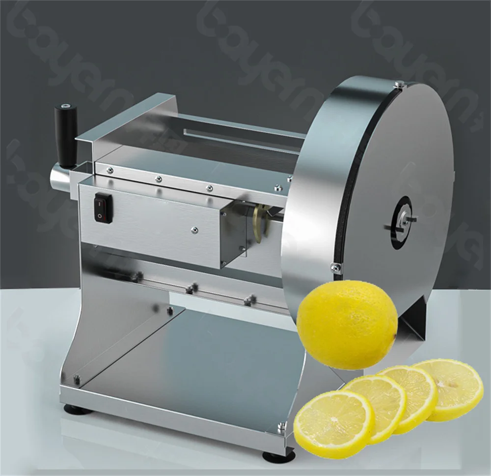 Il nuovo modello di robot da cucina elettrico per uso domestico produce patatine di verdure, cetrioli, cipolle