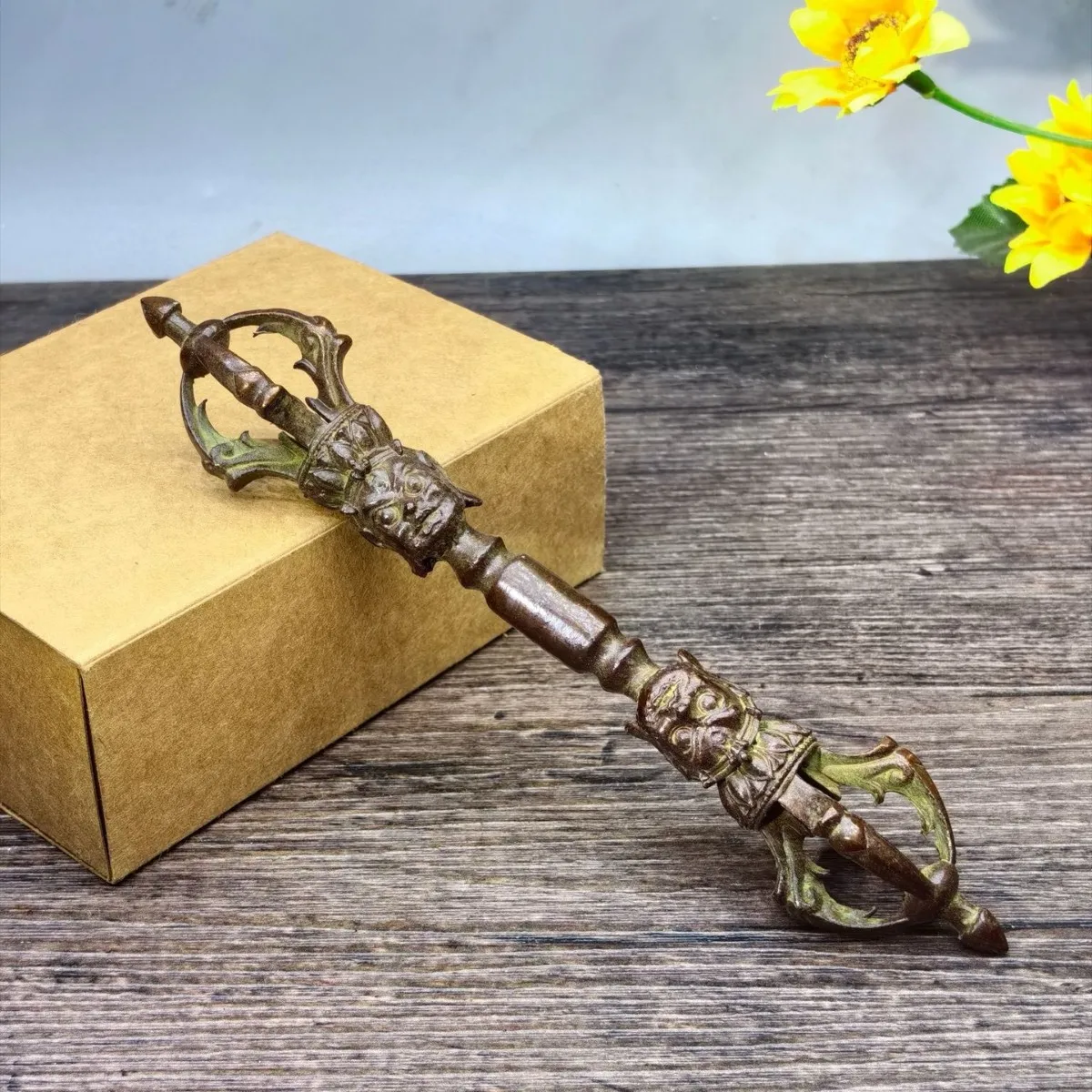 

Tibetan five-strand vajra pestle horse head Mingwang vajra pestle brass handle, hand handle, sub-strand vajra ornament