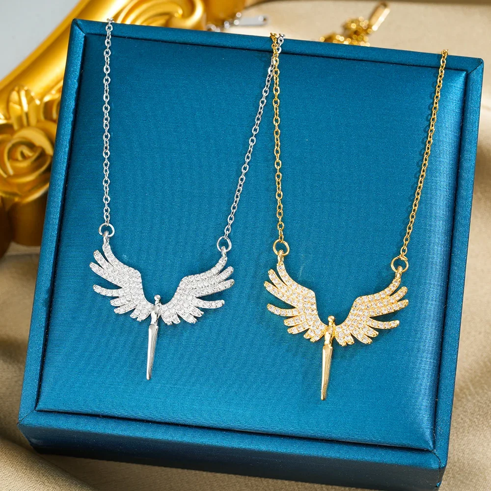 

Angel Wings Wing titanium steel necklace for women, a niche high-end light luxury collarbone chain set with diamonds