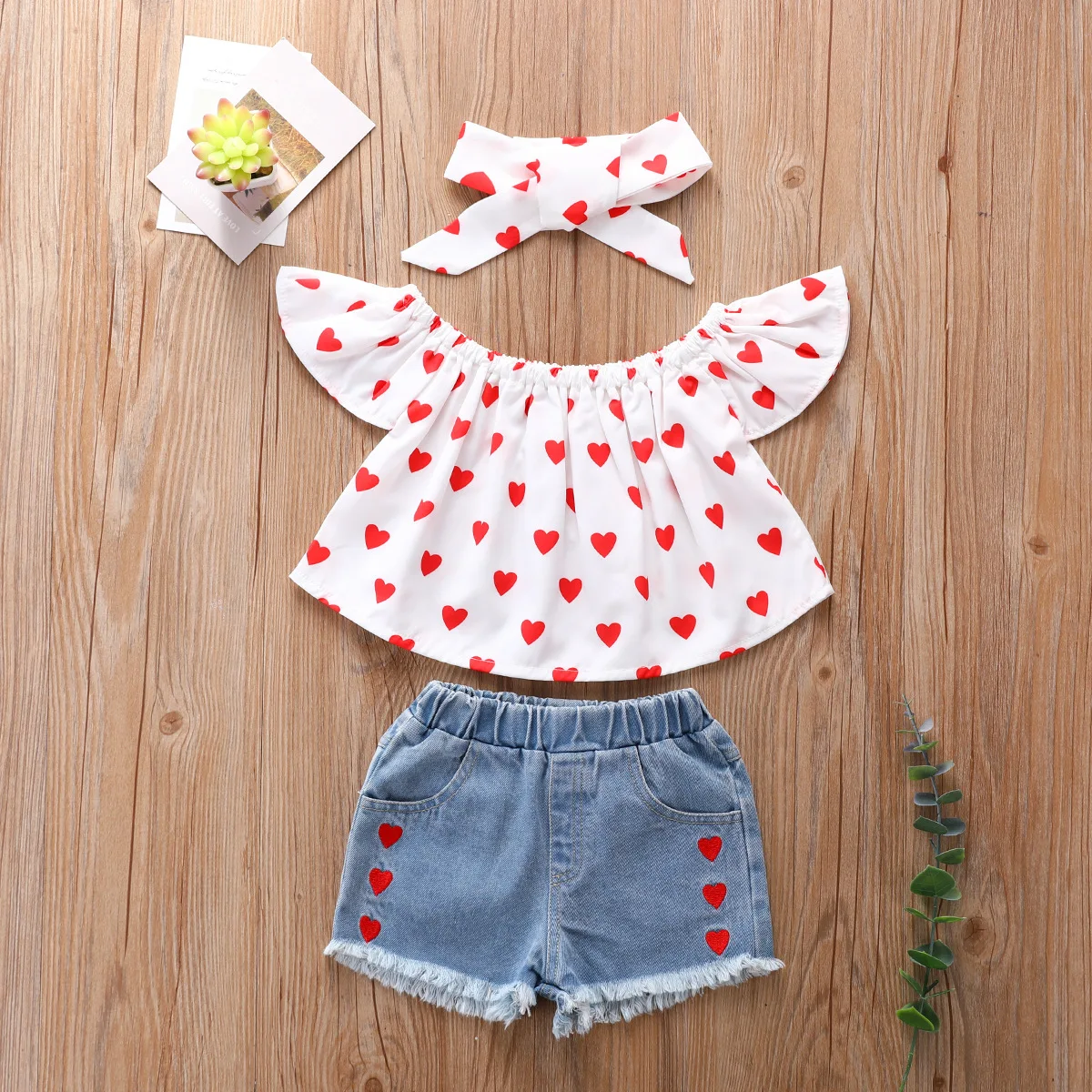 New 2024 Summer Kids Clothes Sets Girls Strapless Heart Print Short Sleeve Crop Top + Denim Shorts + Headband Children Clothing