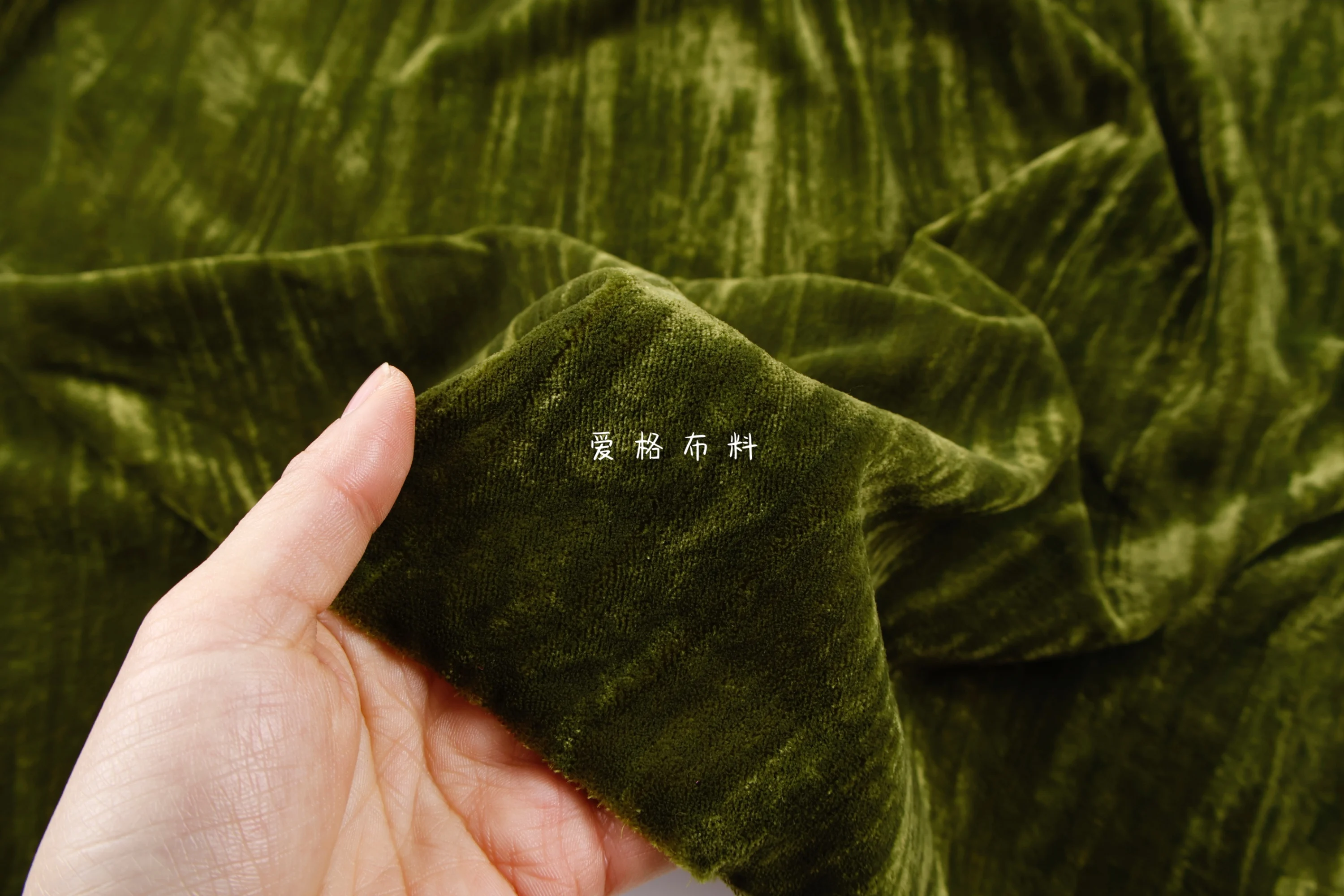 Gold Velvet Velvet Fabric Drape Moss Green Vertical Stripes Irregular Wrinkled Pleated Garment DIY Fabric for Sewing Meters