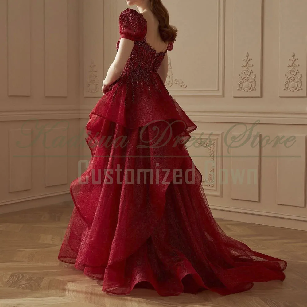 Vestidos de Noche rojos de moda, vestidos de princesa de manga corta con cola de capilla y cuello cuadrado de lujo, vestido largo escalonado para ocasiones formales 2025