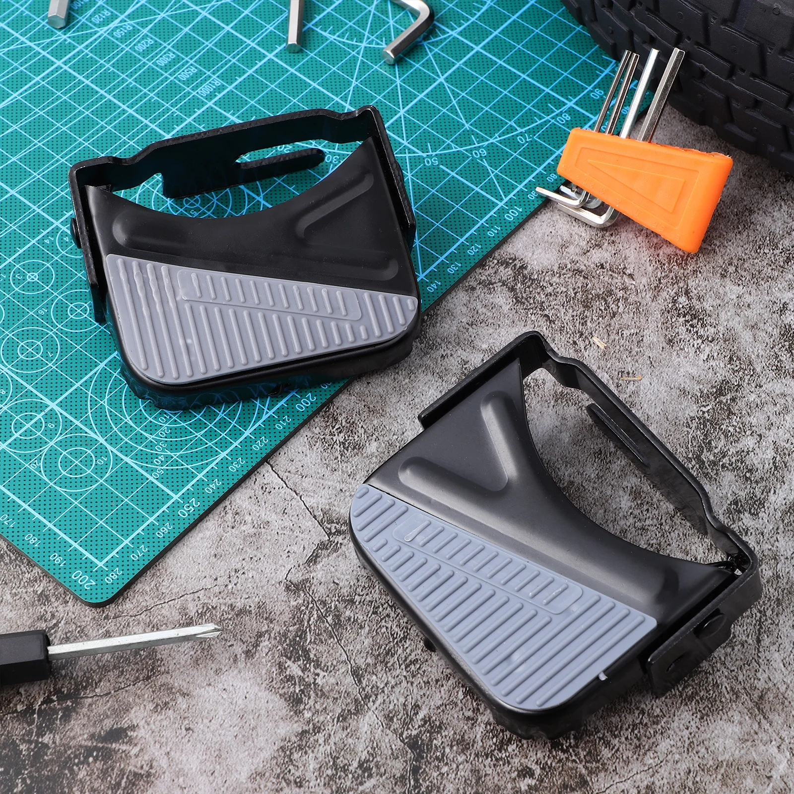 

1 Pair Anti-Skid Sturdy Iron Replacement For Mountain Bicycle Electromobile Cycling Riding Hub Step Pedals Road Bike Pedals