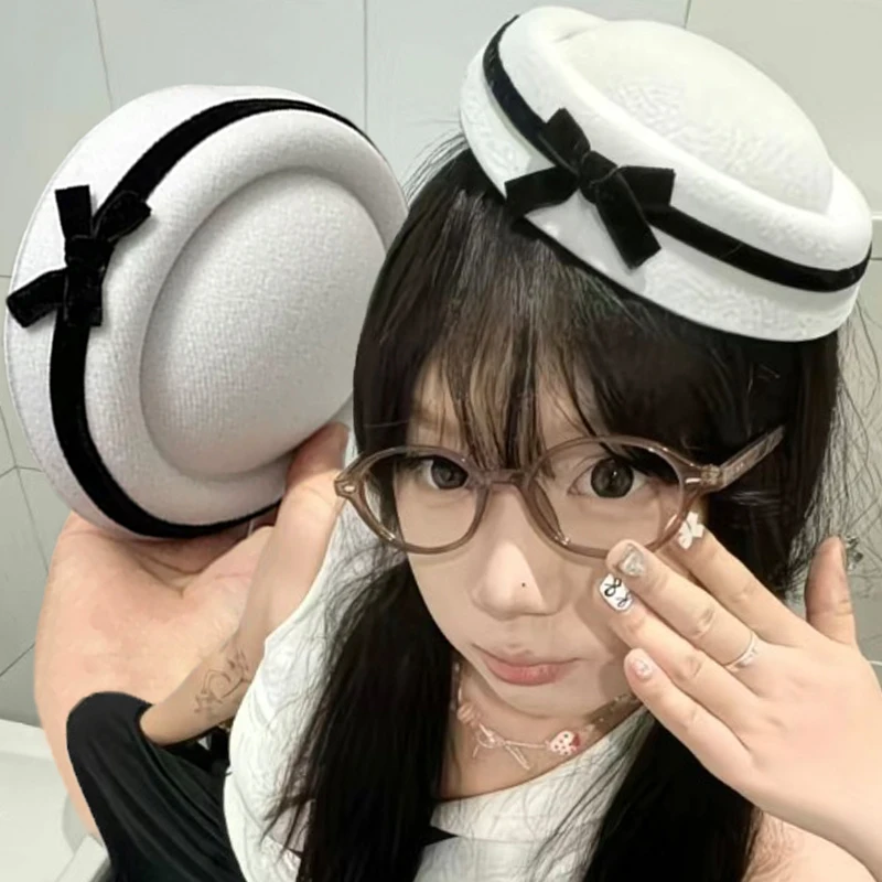 

Ретро-заколка для волос в виде британского шляпного шляпника с элегантным декором из страз для повседневного образа и нарядов, аксессуар для волос для женщин