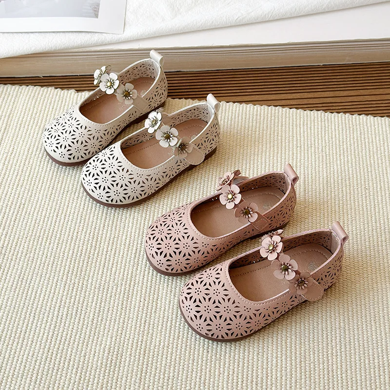 2026 New Spring Summer New Girls' PU Leather Shoes Girl Baby Hollow Breathable Bow Flower Sandals Soft Sole Loafer Size 21-30