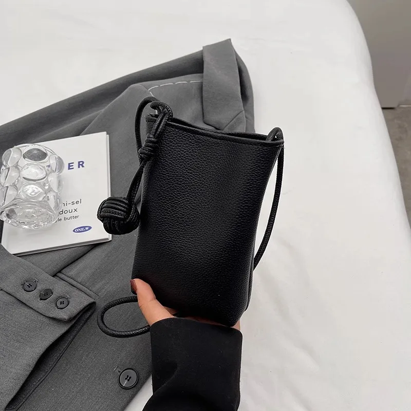 nova-bolsa-transversal-de-ombro-Unico-da-moda-2025-leve-em-couro-io-para-celular-para-uso-f-ao-ar-livre