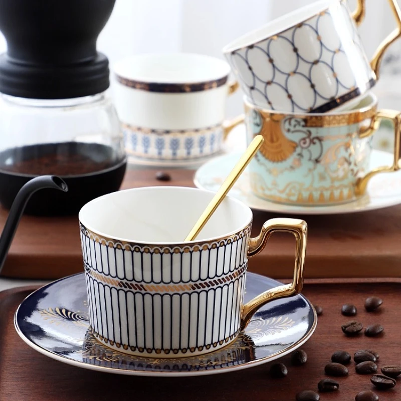

Набор турецких кофейных чашек, фарфоровая чайная пара, керамическая кружка, блюдце, роскошная посуда, европейский японский костяной фарфор, креативные чашки Taza