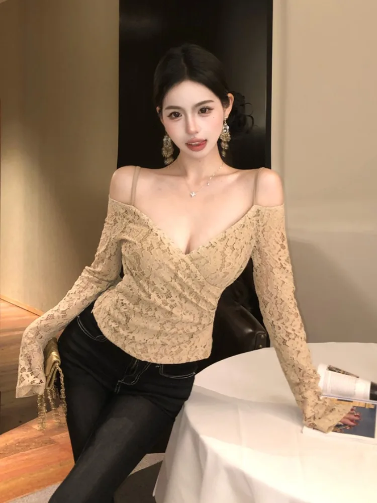 

Lace Shoulder Bridesmaid Top Women's Spring Summer New Style Bell Sleeve Inner Wear Korean Style Standard Version Floral Design