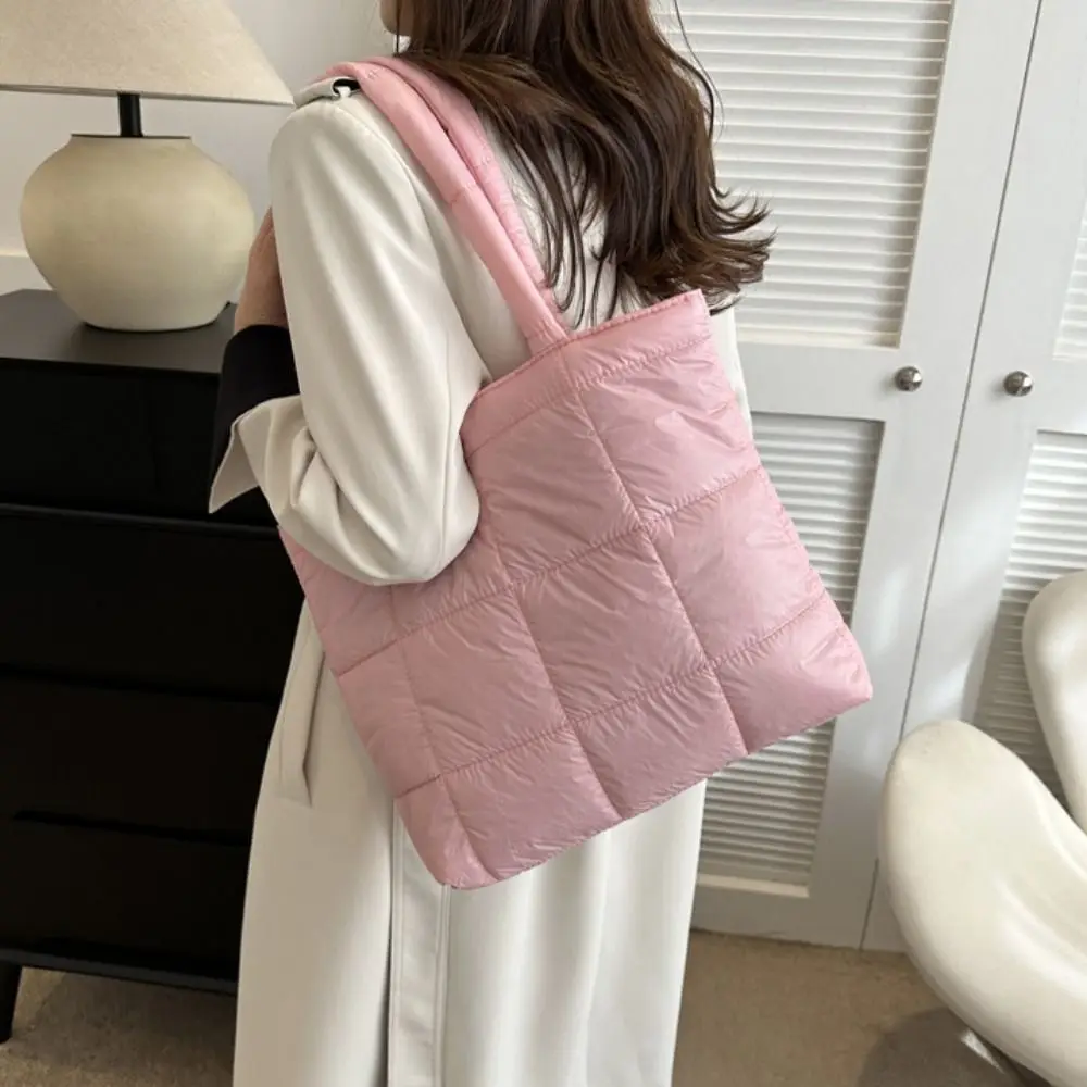 

Fashion Nylon Space Cotton Handbag Solid Color Large Capacity Cloud Tote Bag Commute Padded Puffy Shoulder Bag Ladies