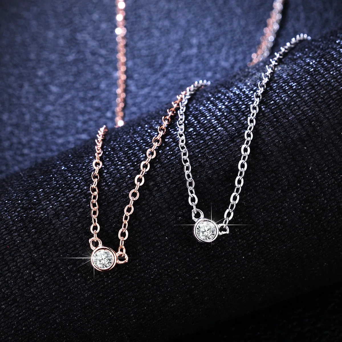 KyanGem 18K Gold 0.1 Carat Moissanite Necklace Women's Fashion Small Bubble Geometric Rose Gold Pendant Clavicle Chain