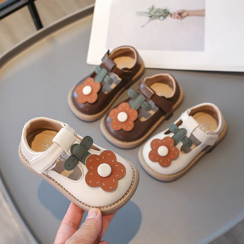 2024 Autumn Designer Cute Flower Baby Anti Slip Leather Shoe Kids Casual Versatile Soft Soled Shoes Princess Party Dresses Shoes