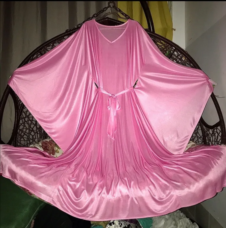 

Розовое, черное глянцевое сексуальное женское атласное длинное платье с длинным рукавом, свободное ночное платье больших размеров, спальный халат, фетиш, костюм для частной вечеринки