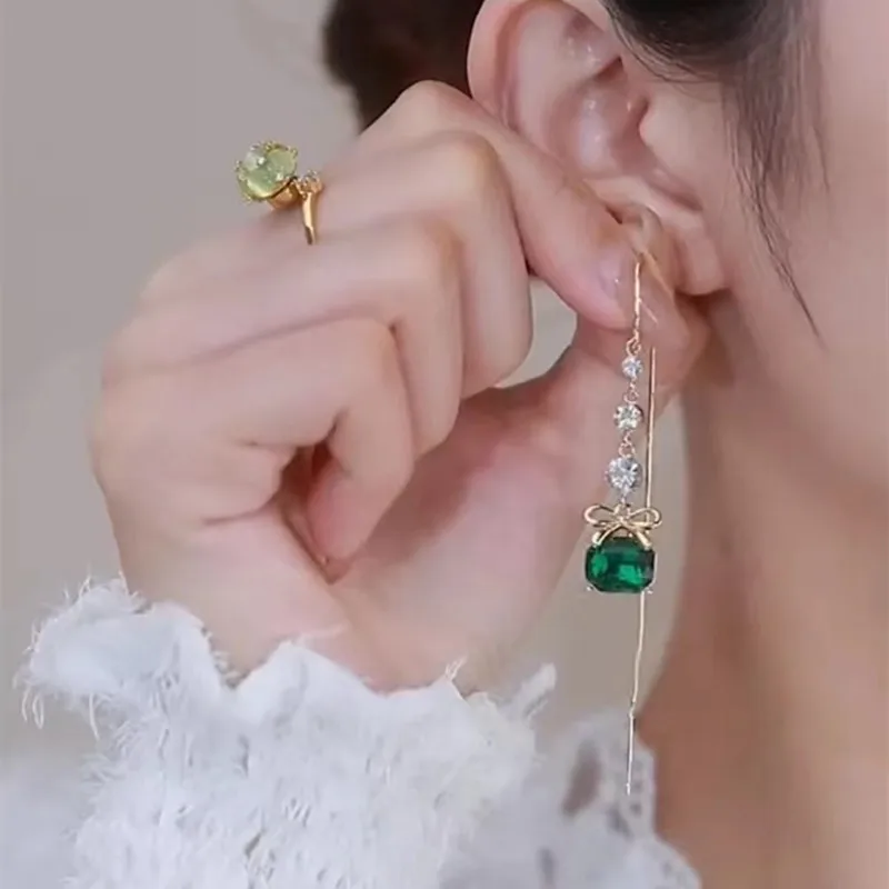 1 Pair Emerald Square Zircon Long Ear Line Retro Temperament Light Luxury Tassel Earrings Niche Senior Sense Ear Accessories