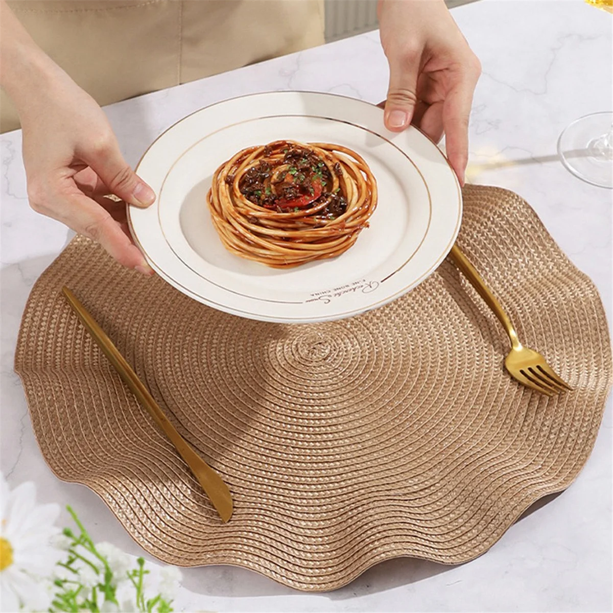 Wave Round Placemat, Round Anti-Scalding Mat, Dining Table Insulation Western-Style Placemat, Kitchen Table Mat,Gold