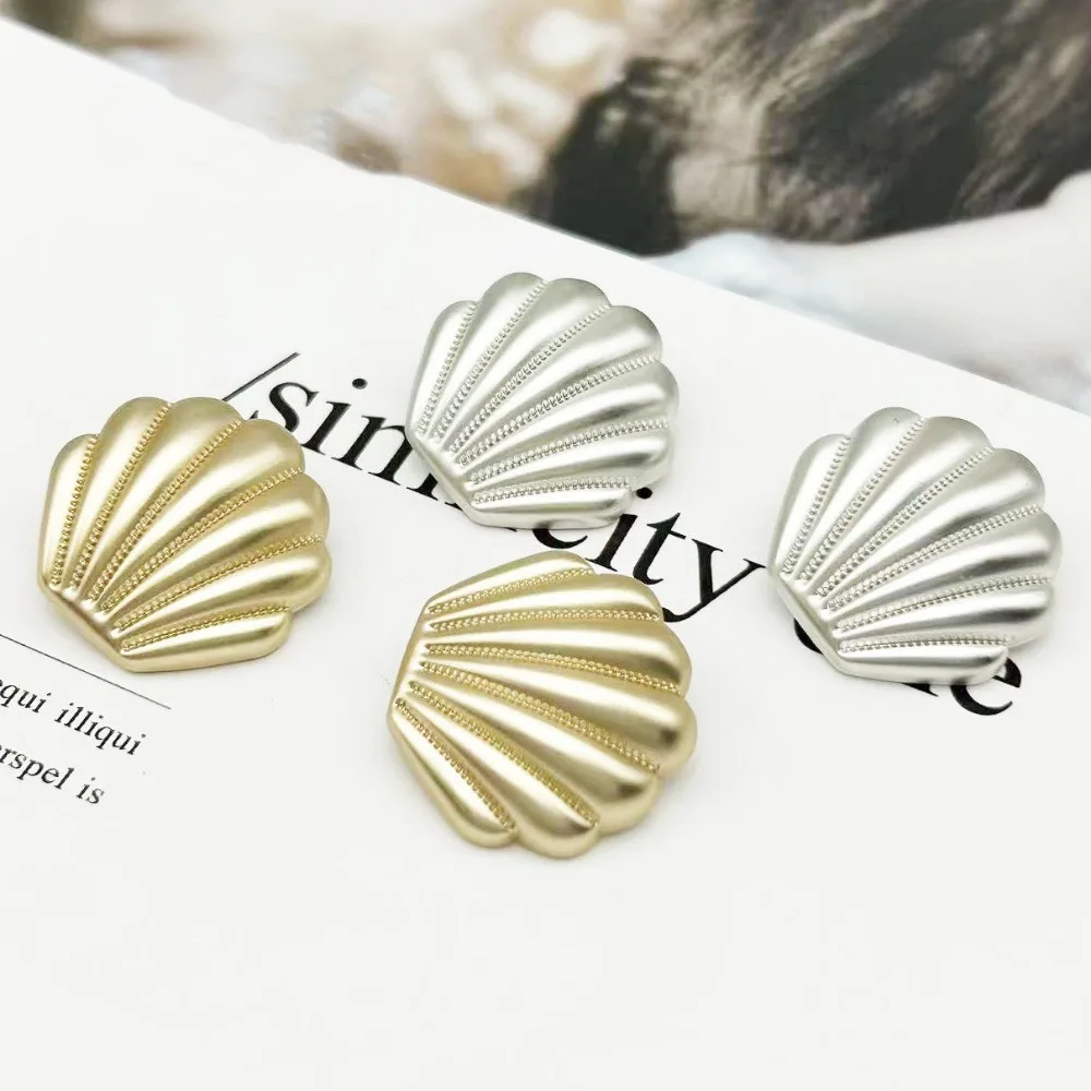 10pcs Creative Shell-shaped Buttons 18/23mm Metal Scallop Shank Buttons Woman's Clothing Accessories