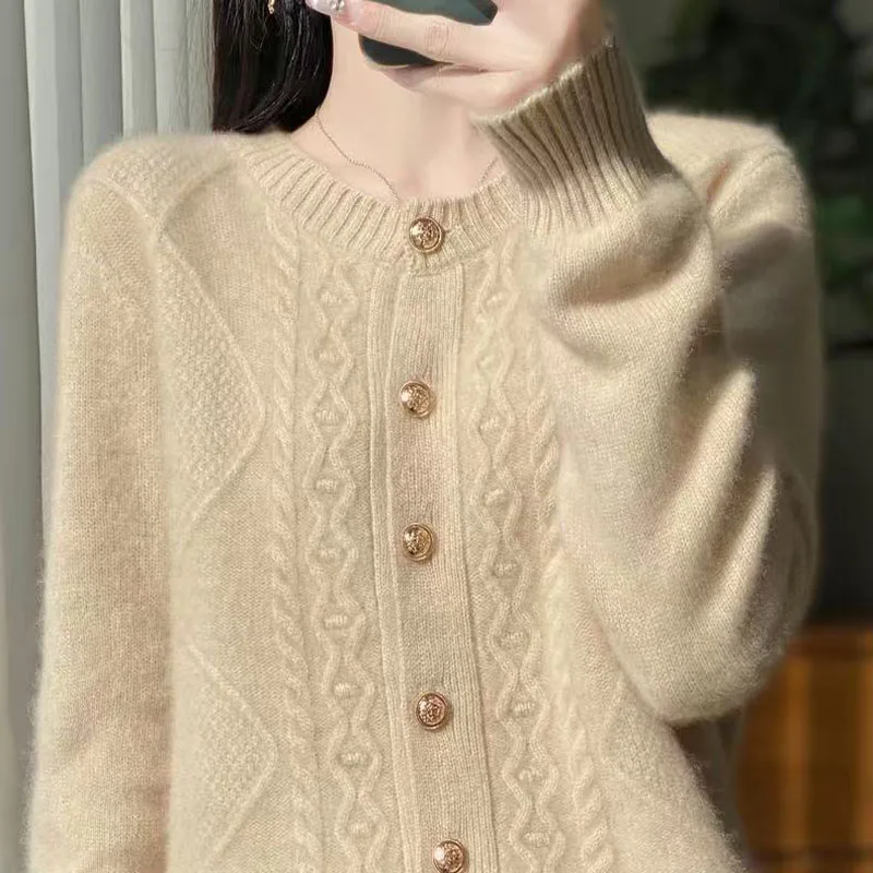 

Spring and Autumn Worsted Wool POLO Lapel Knitted Cardigan Women's Inner Lap Design Sense Long-sleeved Sweater Bottom Outer Lap