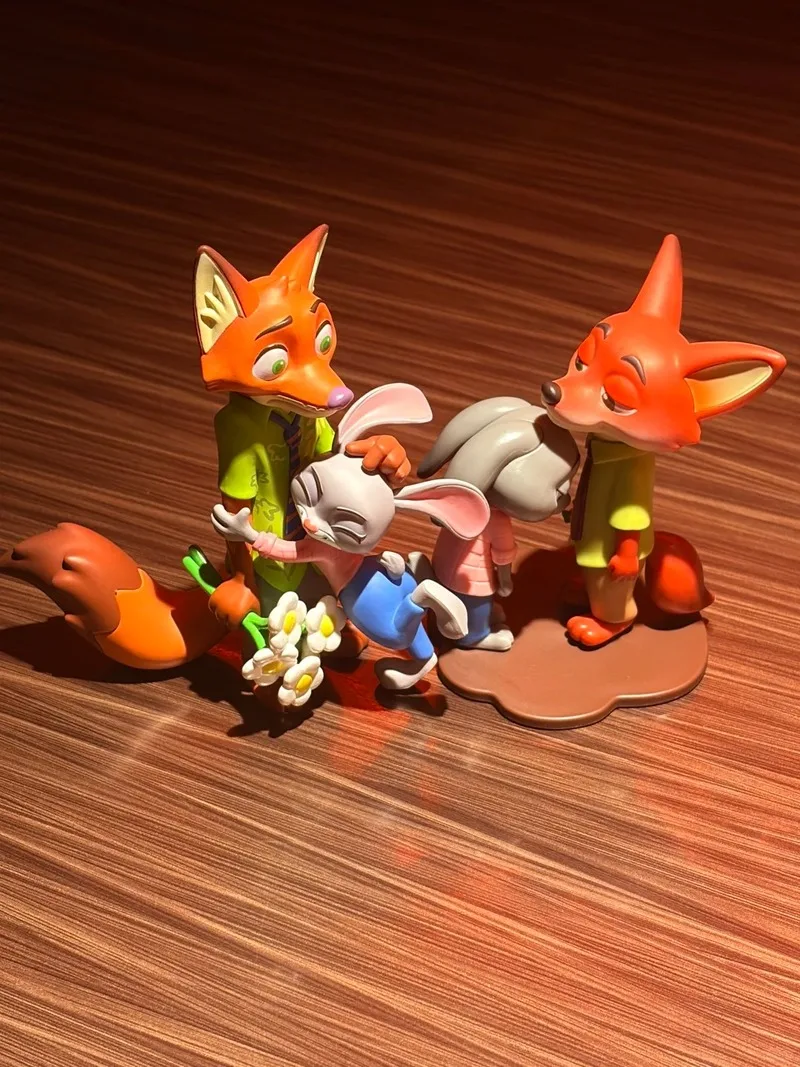 ฟิกเกอร์ของสะสมแบบกล่องสุ่มจากซีรีส์ “Best Partner” ของ Zootopia โดย 52toys - เหมาะสำหรับตกแต่งโต๊ะทำงานและเป็นของขวัญ