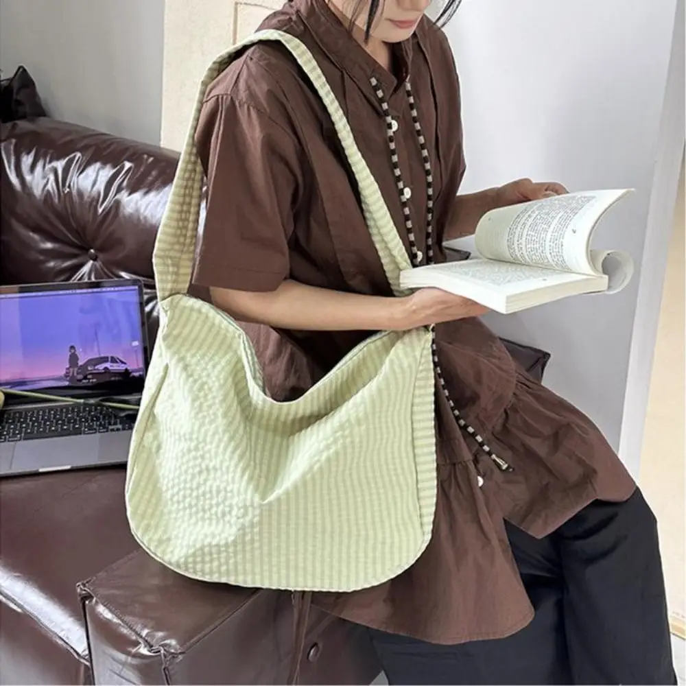 

Fashionable Nylon Plaid Shoulder Bag Large Capacity Light Weight Striped Tote Bag Casual Commut Crossbody Bags Women