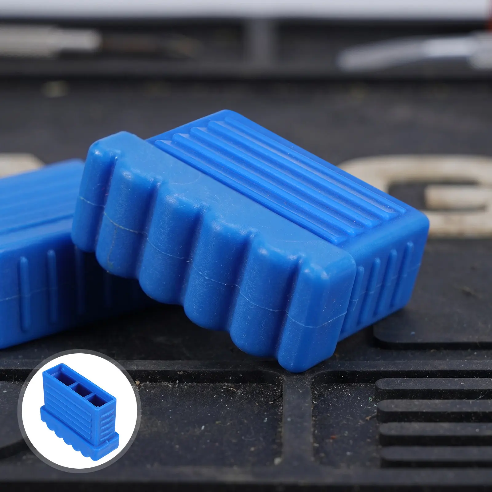 4Pcs Ladder Foot Covers Anti-Skid Protective Pads Stable Extension Ladder Feet Replacement Floor Furniture Guard 2x5.7cm