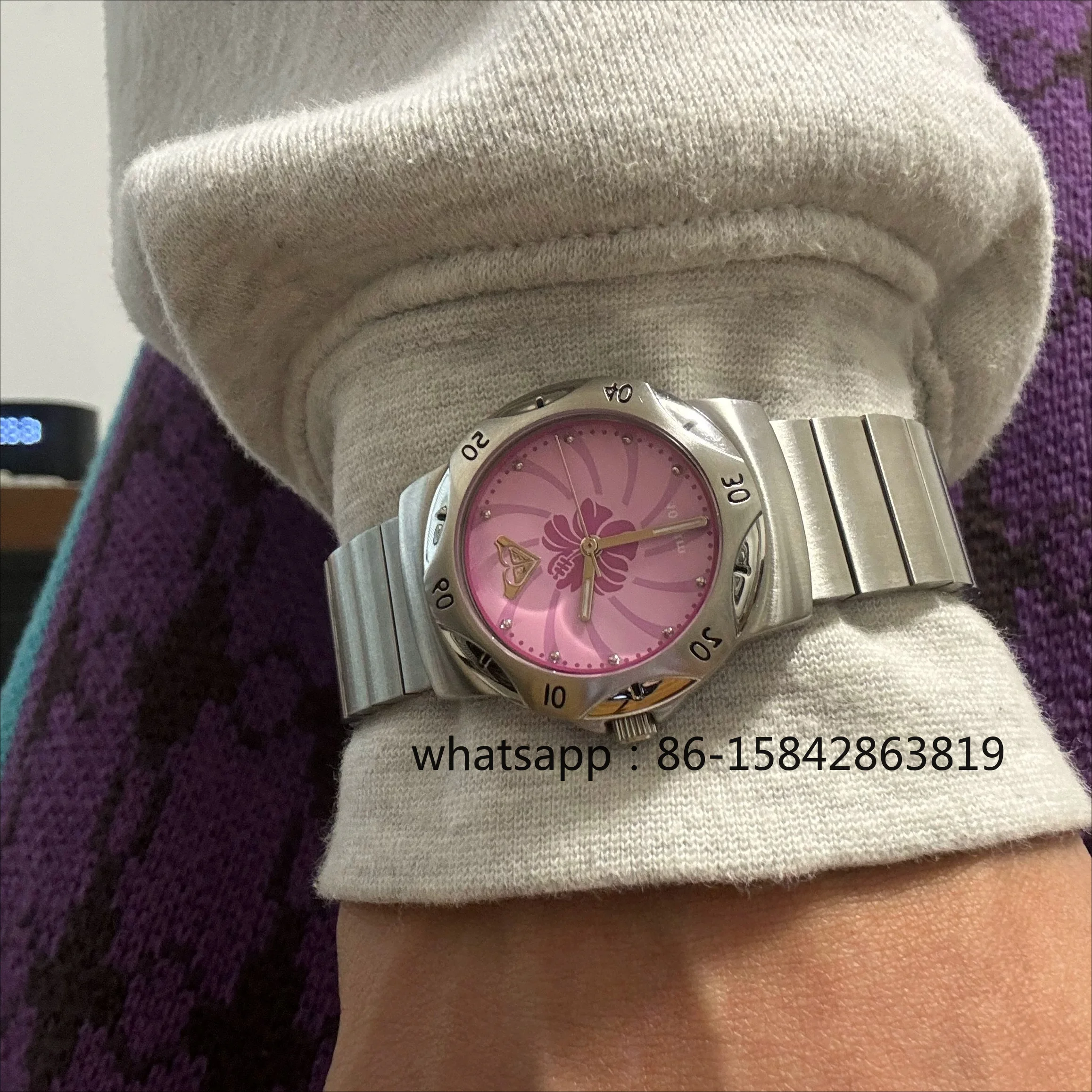 Medieval Quartz Watch Pink Flower Niche Retro Casual Simple Metal