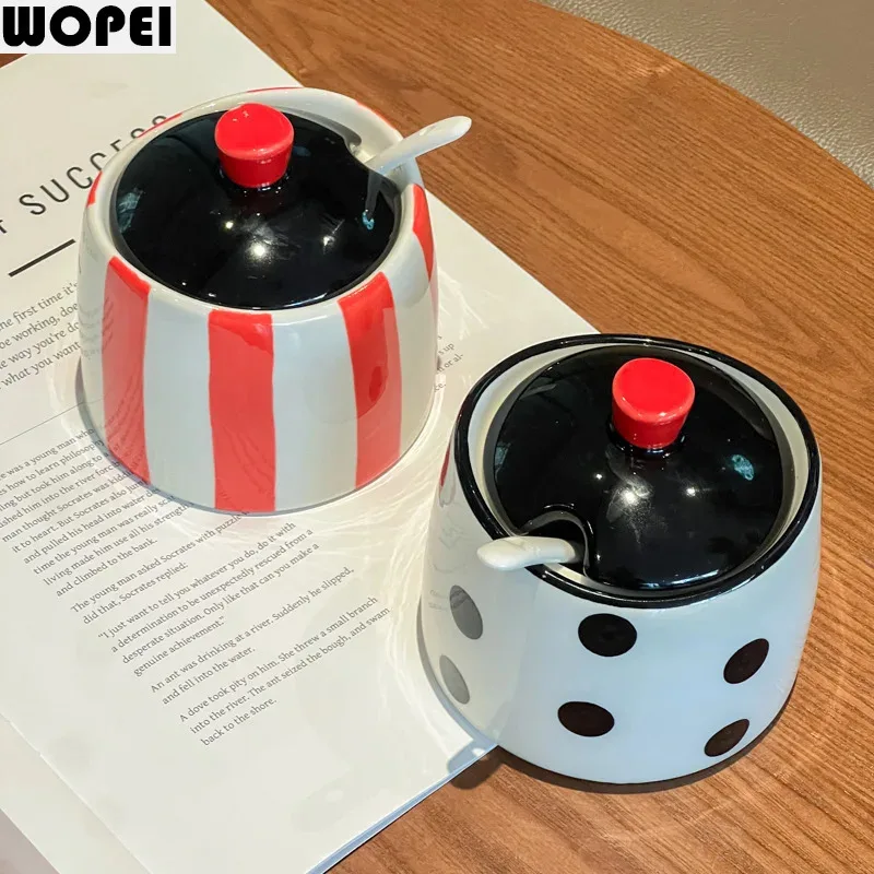 Red Striped Ceramic Seasoning Jar Kitchen Spice Shaker Spice Jar Chili Jars Salt Shaker Spice Box Seasoning Bottle Storage Jars