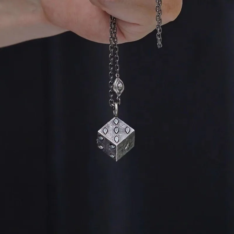 

Anime Jujustu Kaisens Necklace Gojo Satoru Gokumyo-kyo Personalized Anime Figure Accessories Anime Merchandise Decoration Gift