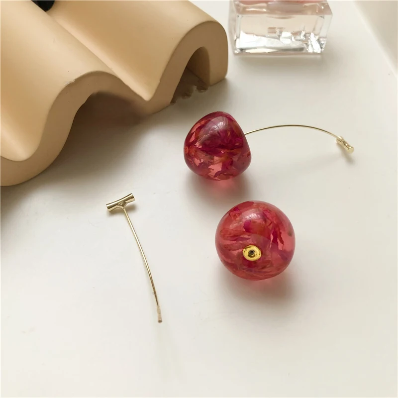 New Cute Fruit Cherry Stud Eearring For Women Temperament Sweet Crystal Resin Red Dangle Party Jewelry Wholesale