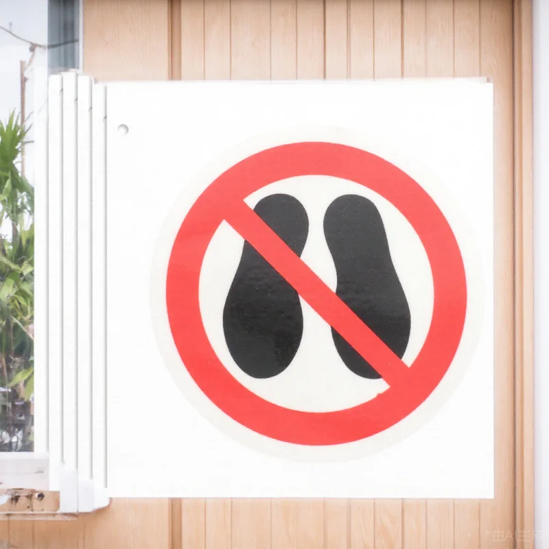 

6Pcs No Stepping on Warning Sticker Self-Stick Safety Decal for Factory Equipment Rooms Strong Viscosity Round Alert Label