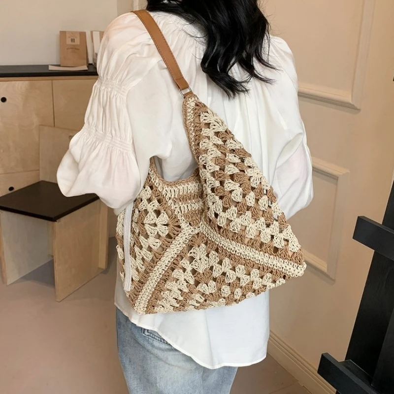 Women Straw Tote Bag Large Capacity Vintage Vacation Shoulder Bag Trend Casual Handbag Designer Hollow Summer Beach Bag