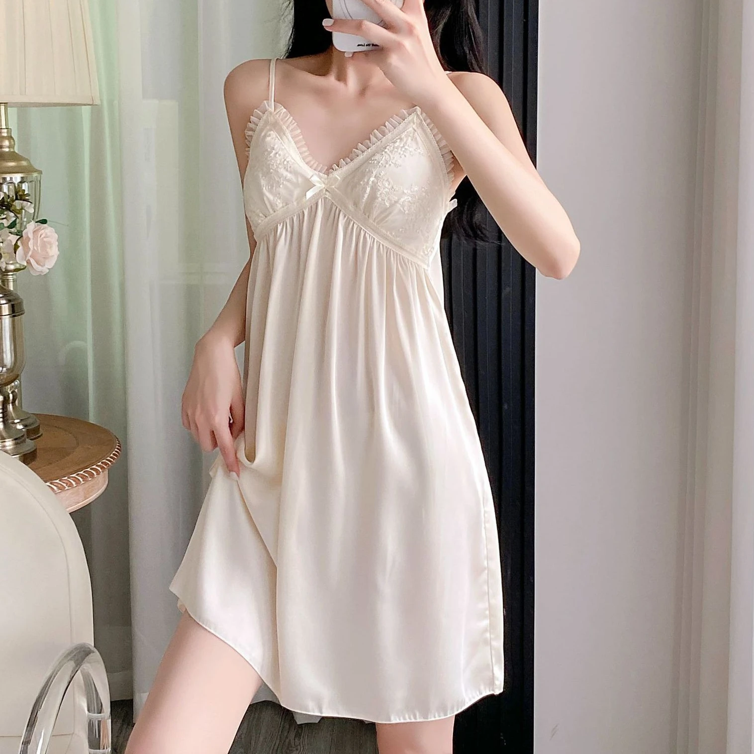

Sexy Strap Nightgown Lace Dressing Gown Womens Silky Satin Nightdress Summer V-Neck Home Wear Sleepwear Sleep Gown Loungewear