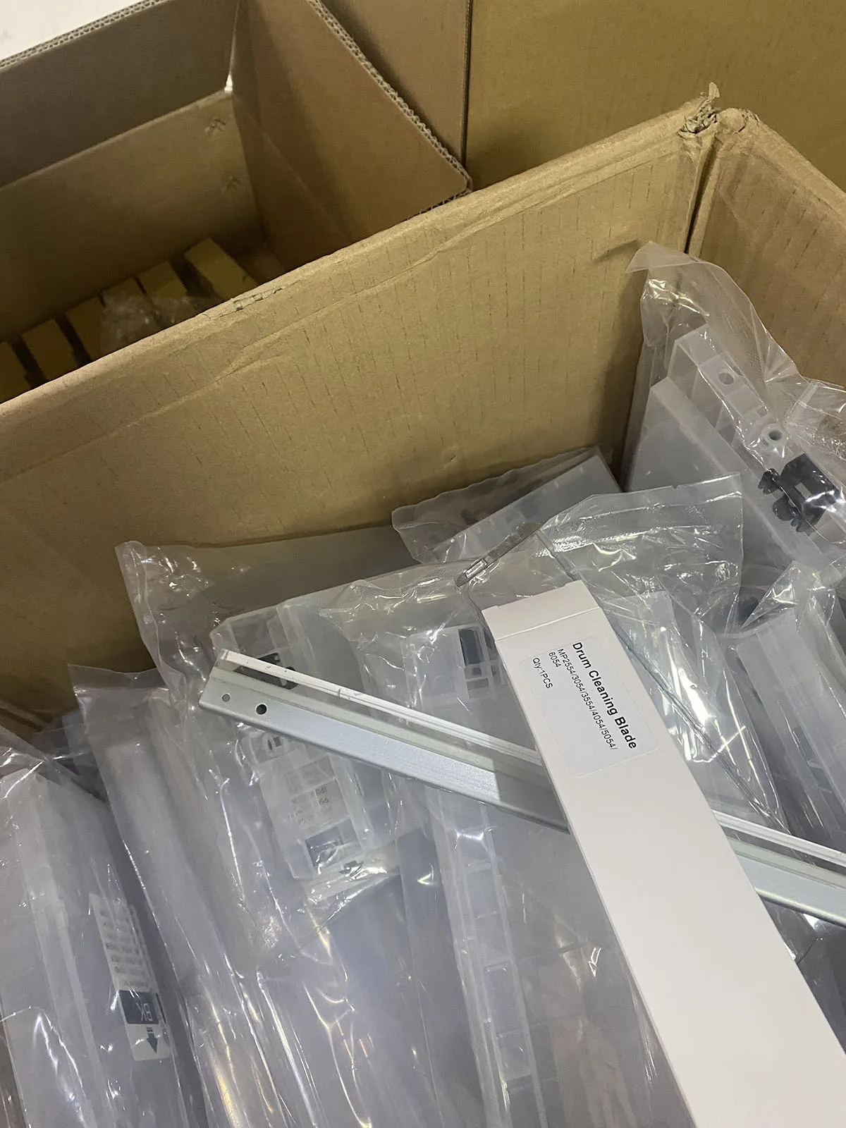 

5pcs. AD041152 AD041161 AD041158 Drum Cleaning Blade for Ricoh MP 2554 3054 3554 4054 5054 6054 2555 3055 3555 4055 5055 6055 SP