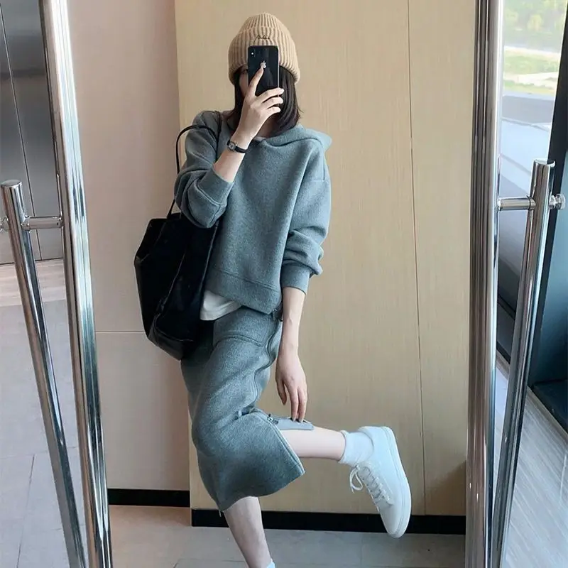 Sports Women's Skirt Set 2023 Premium Hooded Top Half Skirt Casual Fashion Age Reducing Elegant Women's Two Piece Set