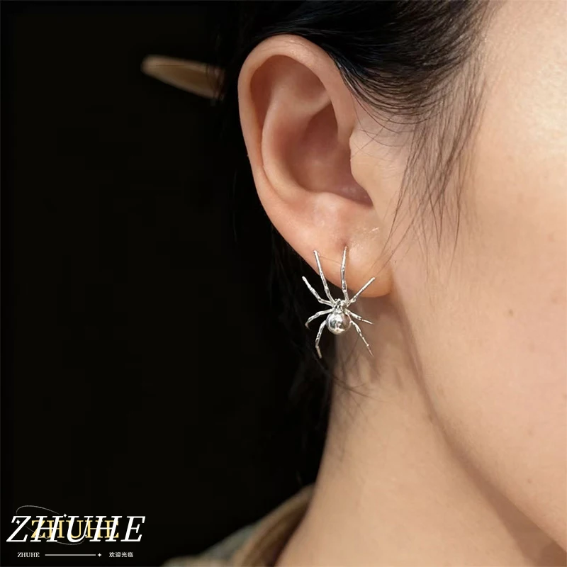 

Fashion - Forward Spider Jewelry Accessories Ear Studs Unisex for Women Men Eye - Catching Jewelry Accessories Top Selling on Al