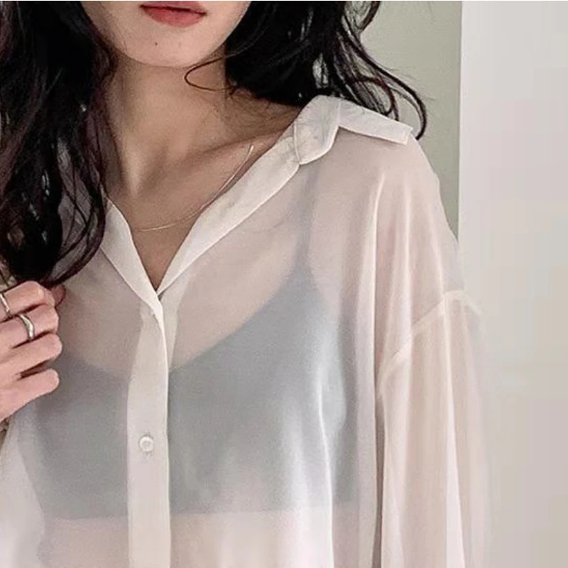 Blusa de gasa con protección solar para mujer, camisa blanca y negra de manga larga con botones, fina, holgada, informal, coreana, elegante, nueva