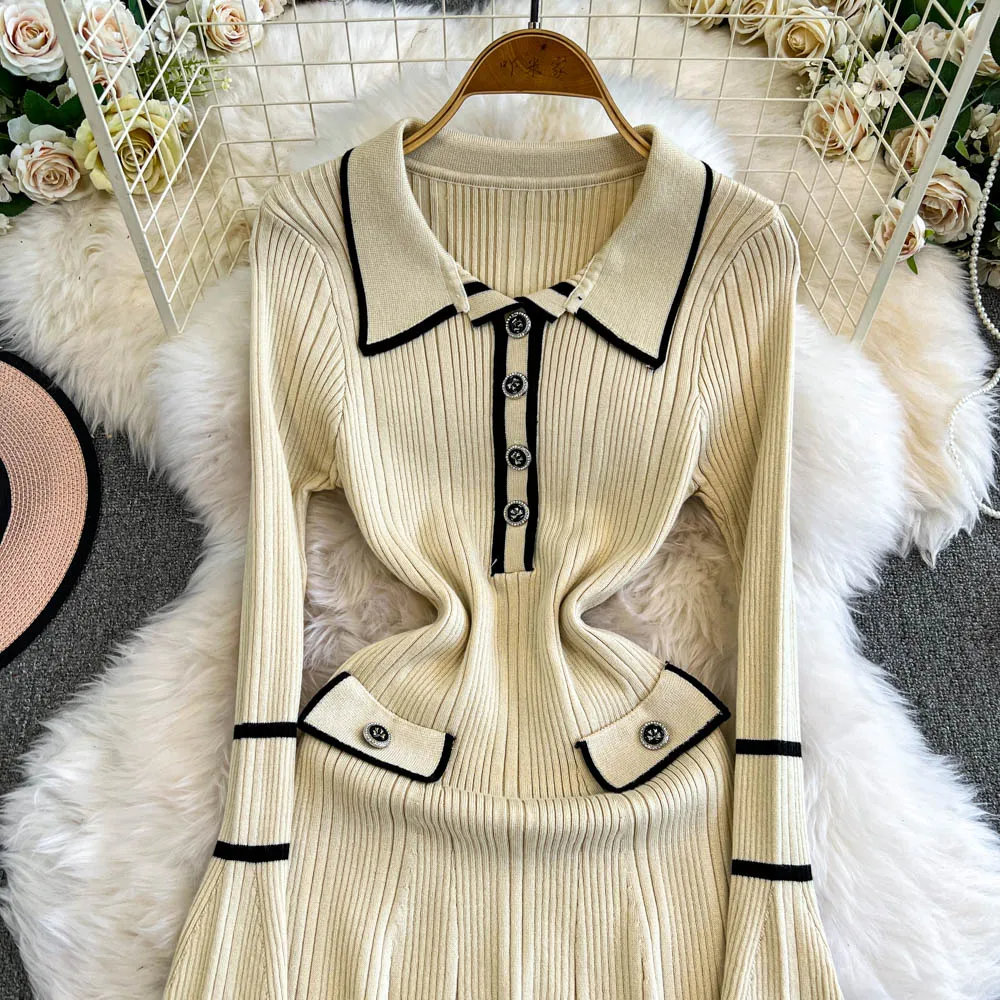 خريف جديد 2025 فستان محبوك بأكمام طويلة ومشمش أسود وياقة مقلوبة فستان ضيق على شكل حرف A أنيق