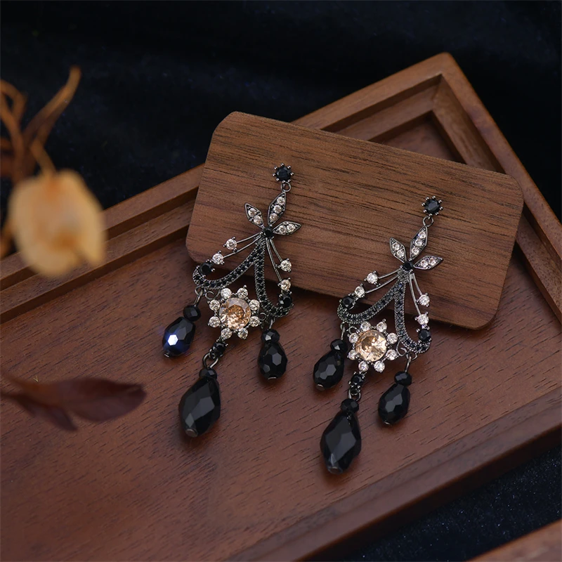 Vintage Fashion Black Crystal Tassel Pendant Earrings for Women Personalized Stainless Steel Jewelry Earrings Accessories Gifts