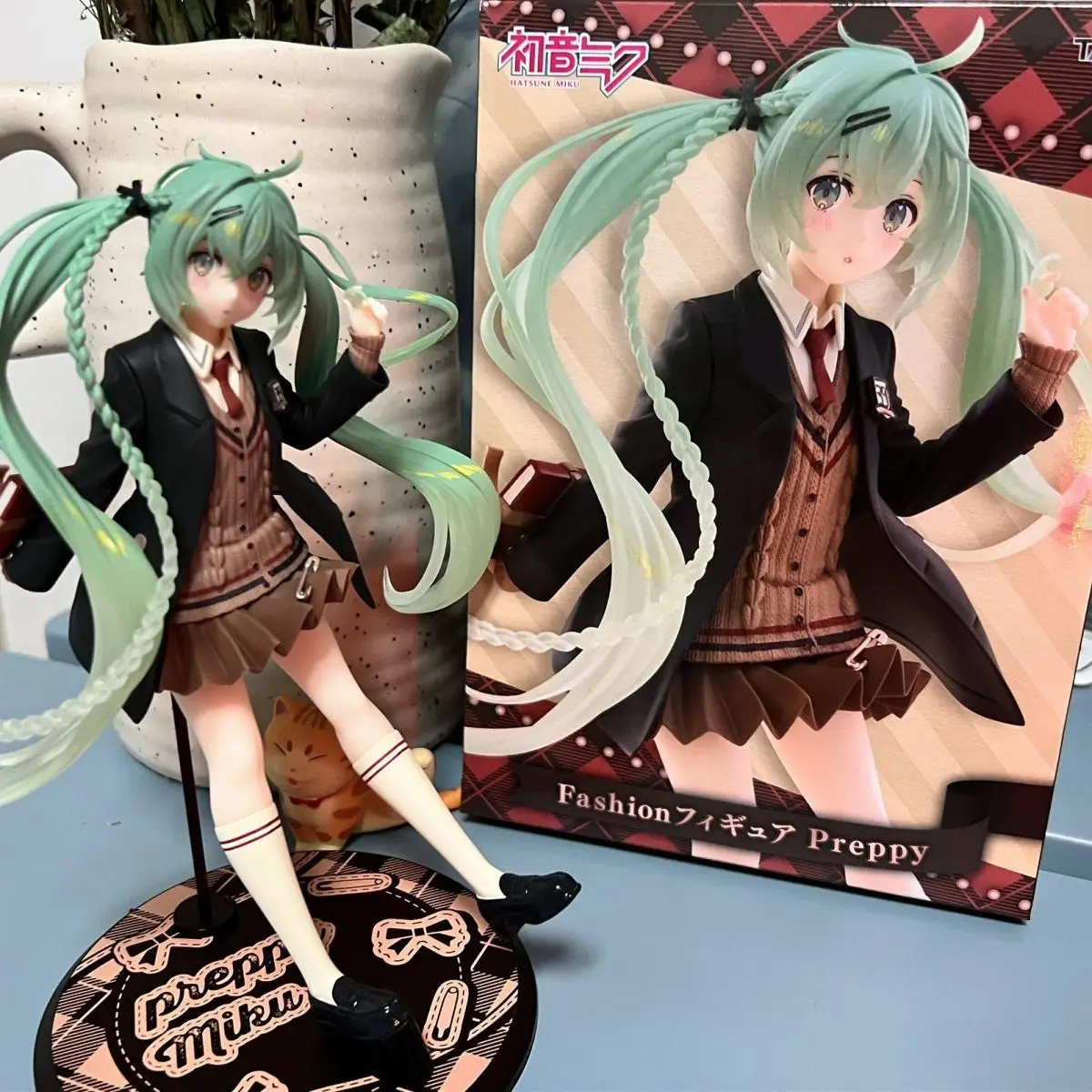 

18cm Genuine Taito Hatsune Miku Preppy Ver Action Figure Fashion Hatsune Miku Figure Kawaii Collectible Model Toy Birthday Gift