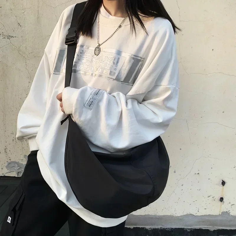 حقائب كروس للرجال بلون سادة سعة كبيرة هوبوس للجنسين هاراجوكو على الطراز الياباني نايلون مقاوم للماء محفظة كتف بسحاب للسفر