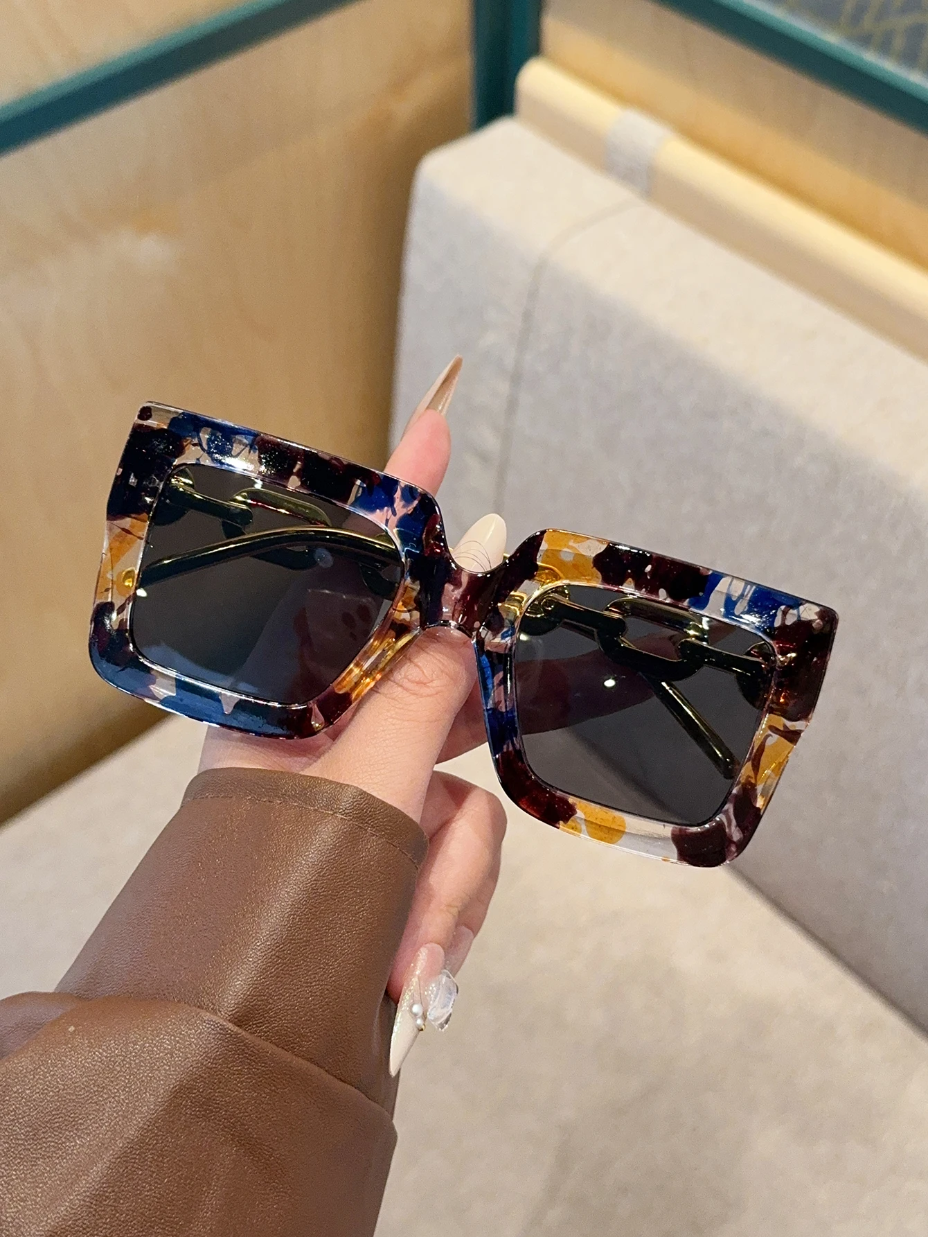 1 Stück modische übergroße Brille mit quadratischem Rahmen, modische bedruckte dekorative Brille, geeignet für die Dekoration des täglichen Gebrauchs