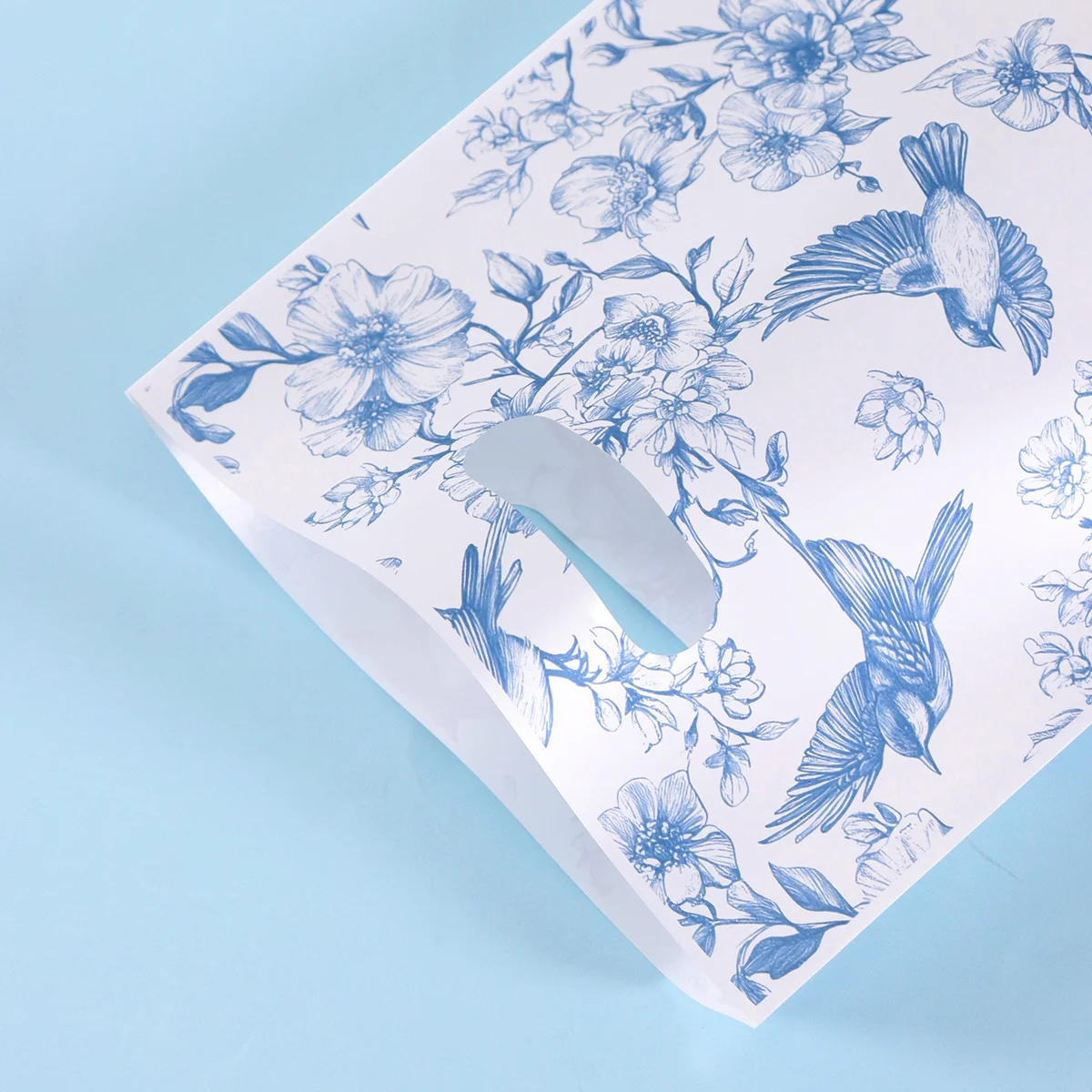 10/20/50 Stück blaue Geschenktüten aus Kunststoff mit Vogelmotiv, elegante Geschenktüten für Hochzeit, Frühling, Sommer, Urlaub, Party-Dekorationen – Detail 3