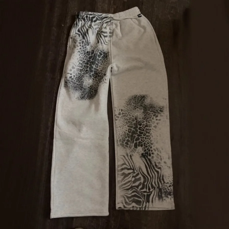 Nuevos pantalones informales con estampado de camuflaje retro americano, ropa de mujer recta de pierna ancha con bolsillos sueltos para otoño e invierno