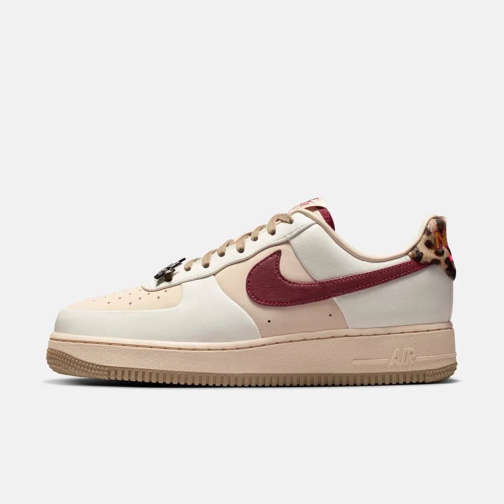

Женская обувь NIKE WMNS AIR FORCE 1 '07 Спортивная повседневная обувь IM7510-262