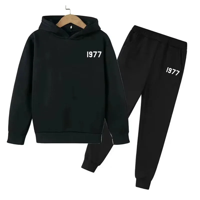 Modischer Freizeitanzug 1977 für Jungen und Mädchen, 2-teiliges Set, Trainingsanzug für Kinder, Kapuzen-Sportanzug, Kinder-Hoodie, Sweatshirt-Oberteil + Hose, Streetwear – Detail 5