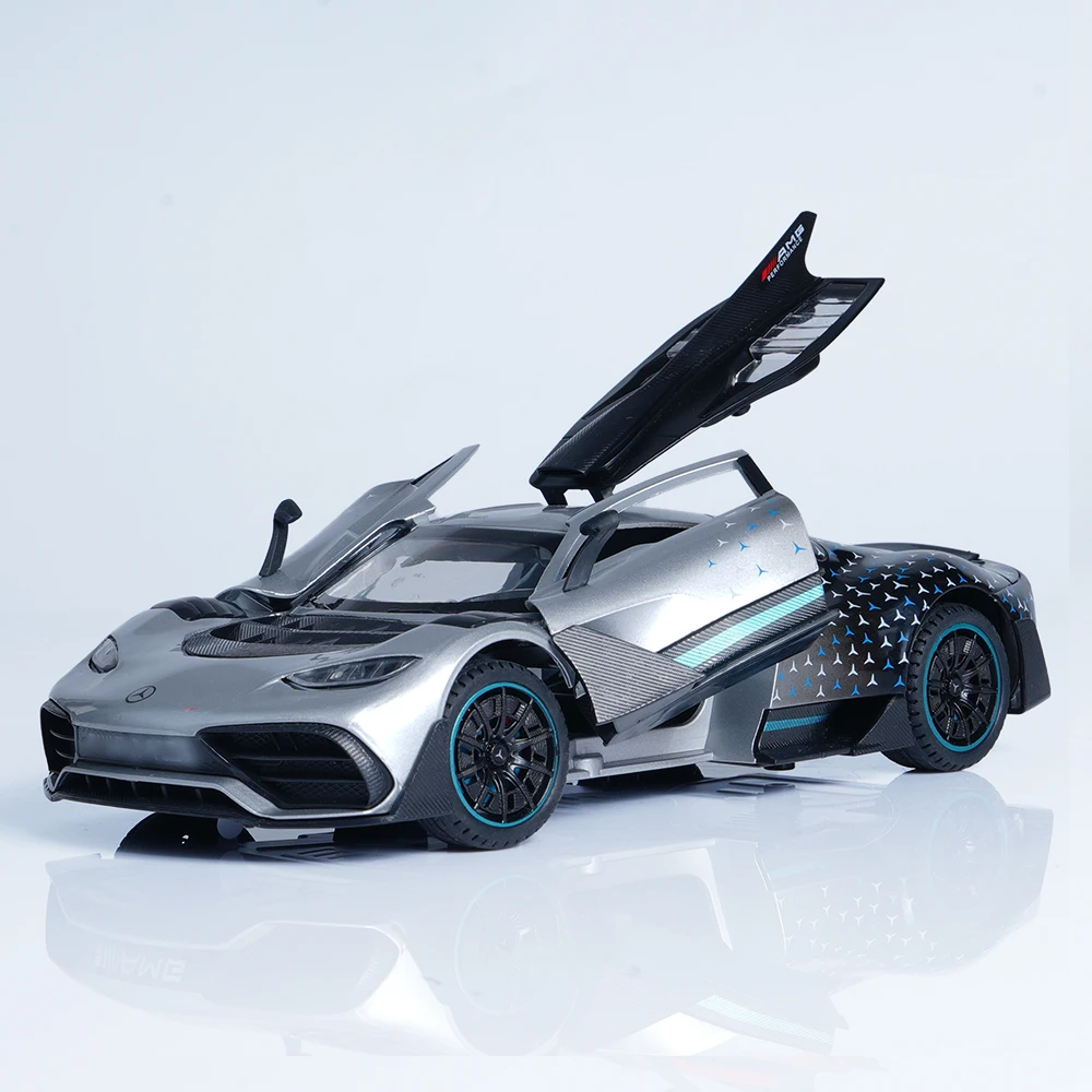 Modello di supercar in lega grigia 1:24 con suono e luce, tirare indietro, tre porte, coda sollevabile, sterzo ruota anteriore, ammortizzatore a quattro ruote, giocattolo per ragazzo