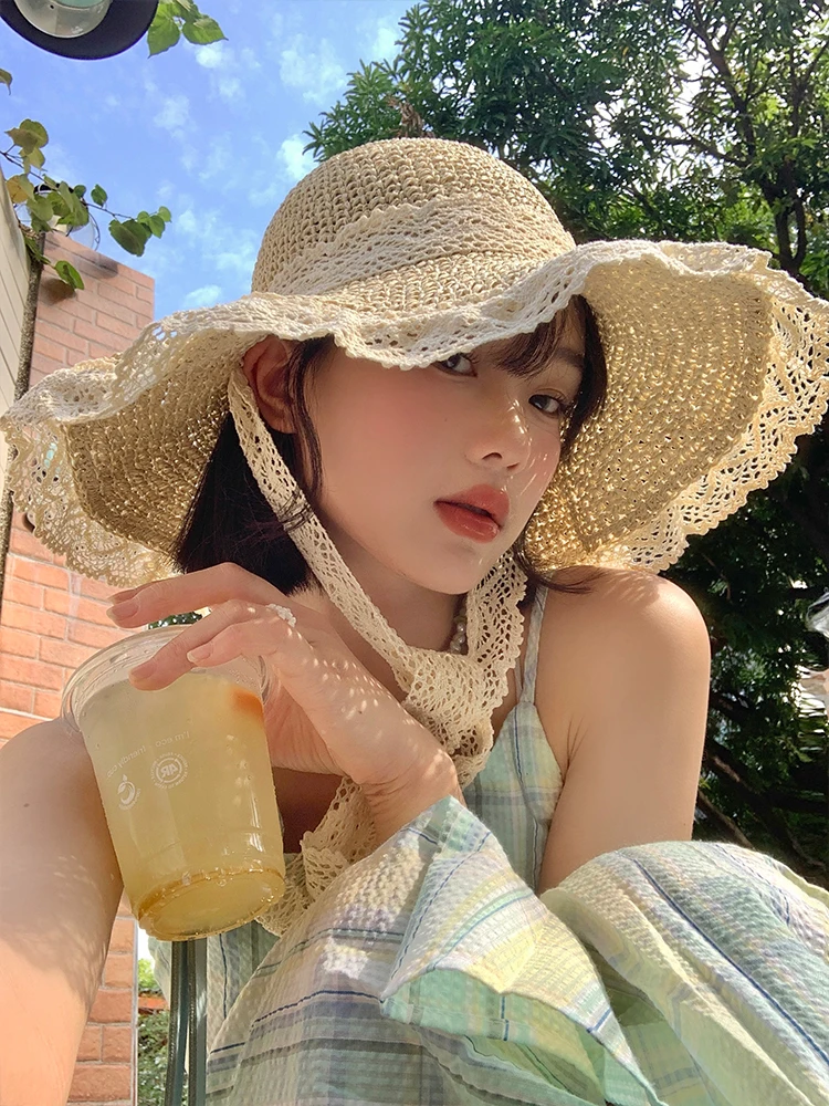 

French straw hat women's 2024 summer new breathable lace hollow sunscreen hat seaside